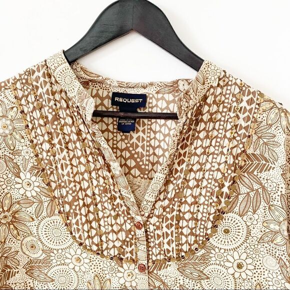 Request Gold Beige Tans Gold Sequin Floral Print Button Down Tunic Blouse - Picture 6 of 6